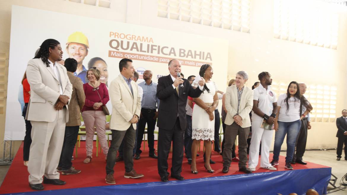 Qualifica Bahia inicia novas turmas para o segmento têxtil